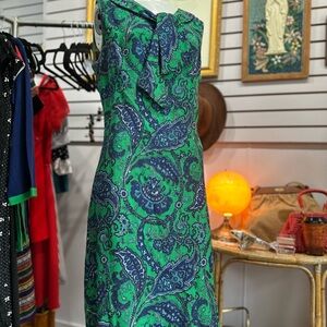 1960s Vintage Paisley Dress with Bow Tie Embellishment